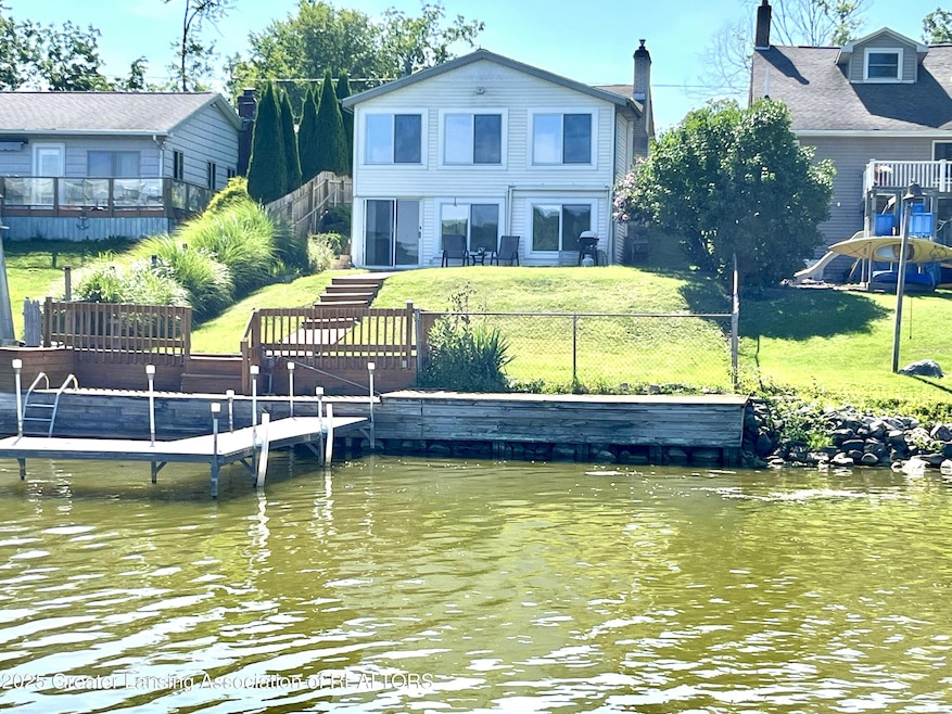 8746 Lake Dr, Springport, MI 49284 - photo 1