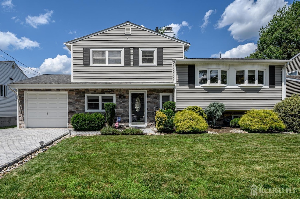 Sold $710,000 • Co-Listing Agent