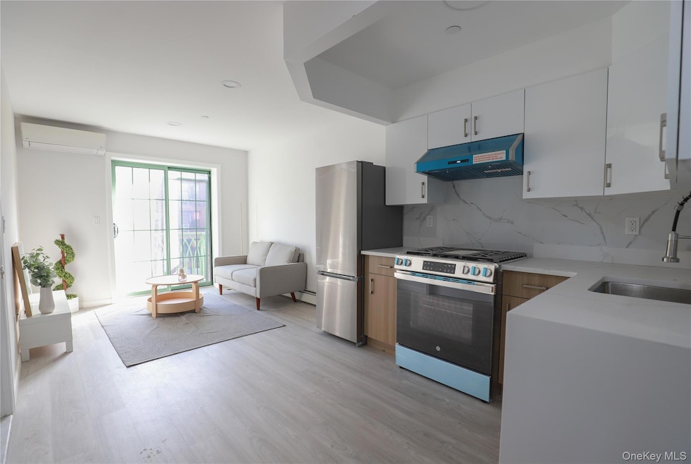 134-43 Maple Ave unit 4D, Flushing, NY 11355 - photo 1