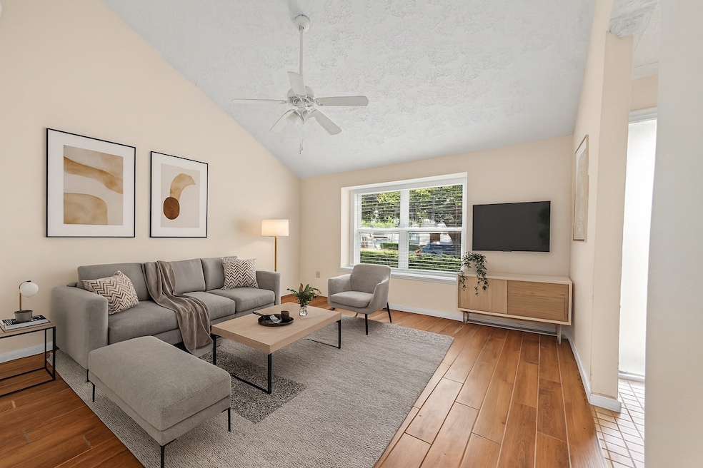 10913 Bexley Dr unit 913, Houston, TX 77099 - photo 1