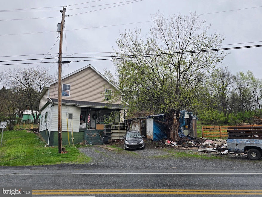 959 Golf Course Rd, Martinsburg, WV 25404 - photo 1