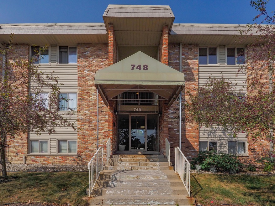 748 W Kilgore 306-104