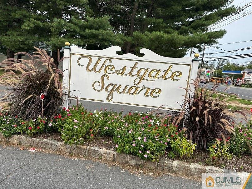 155 Linda Ln, Edison, NJ 08820 - photo 1