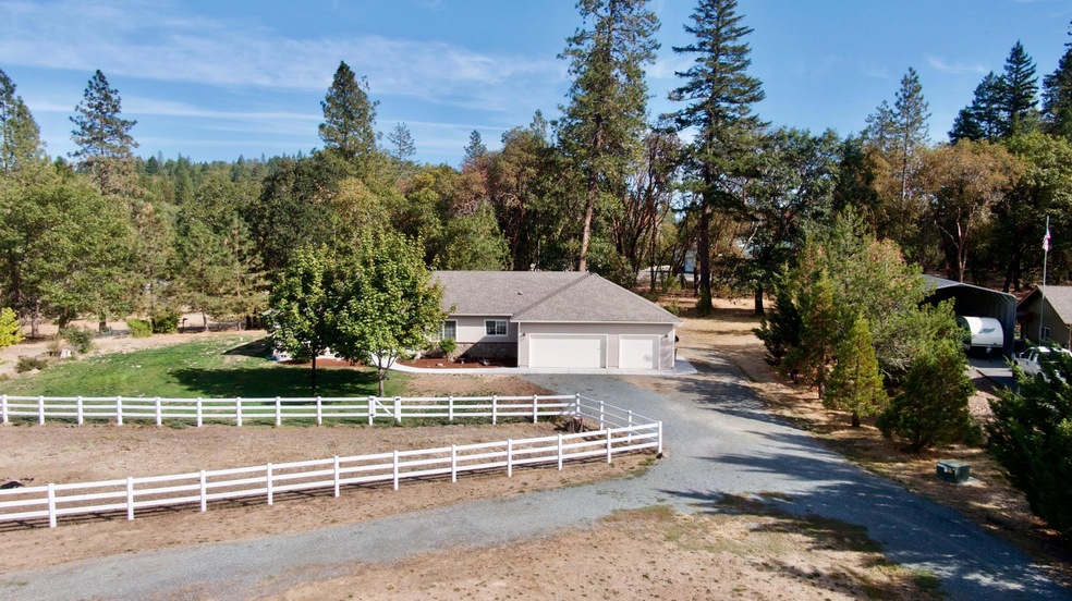 384 Oak Ranch Rd, Grants Pass, OR 97526 - photo 1