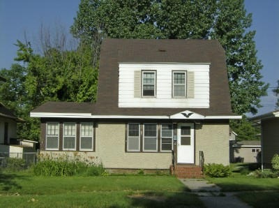 Front of Home<|><|>