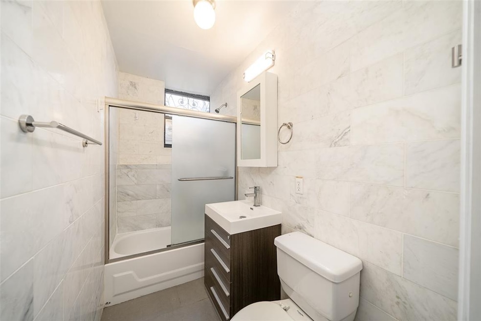 39 Newkirk St unit 3B, Jersey City, NJ 07306 - photo 1