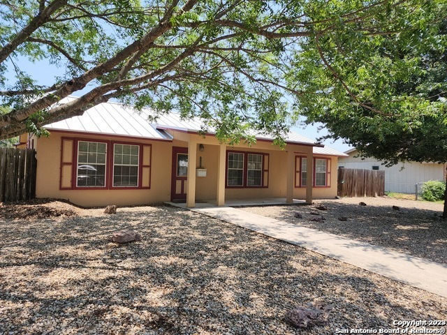 112 W Nimitz St, Fredericksburg, TX 78624 - photo 1