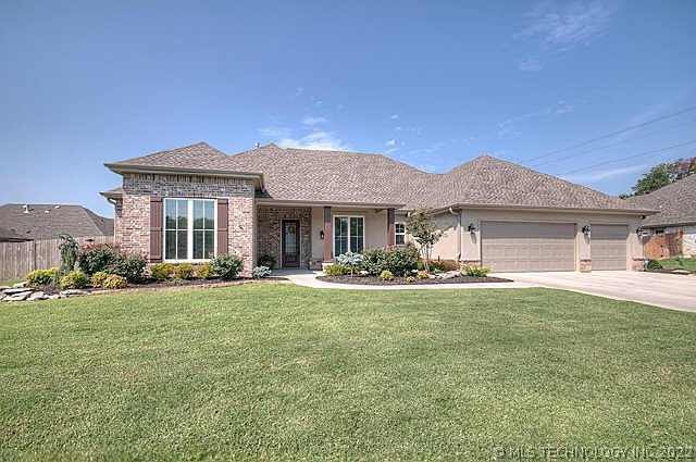 3107 Montrose Dr, Bartlesville, OK 74006 - photo 1