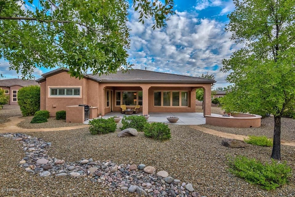 Spacious Backyard w/ Plenty of Space