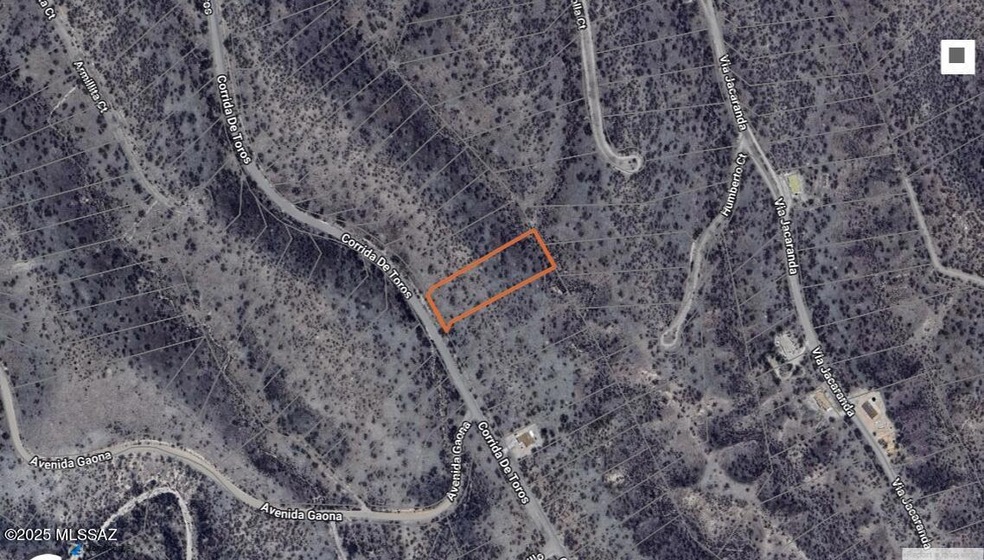 1126 Corrida de Toros unit 8, Rio Rico, AZ 85648 - photo 1