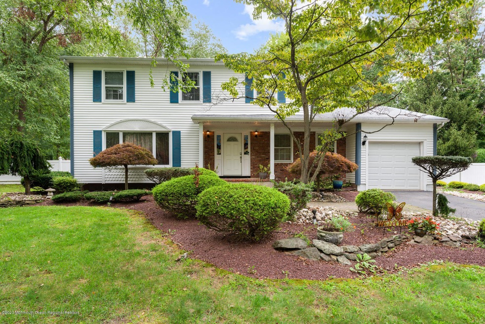 2 Sutton Ct Matawan NJ 07747-large-002-0