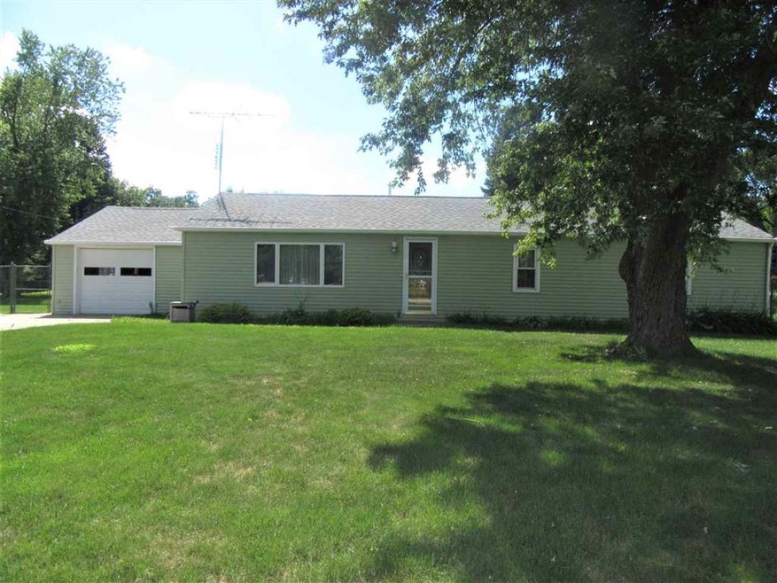 5430 S Baxter Ln, Janesville, WI 53546 - photo 1