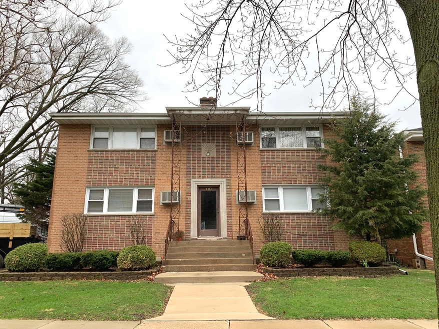 110 S Kenmore Ave unit C, Elmhurst, IL 60126 - photo 1
