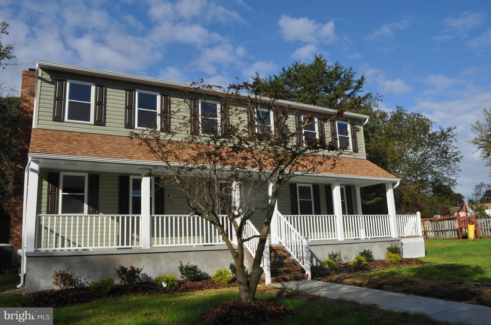 1206 Hunter Rd, Pasadena, MD 21122 - photo 1