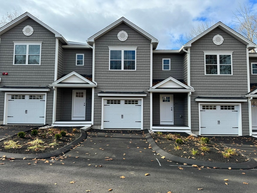 108 Mammoth Rd unit B, Hooksett, NH 03106 - photo 1