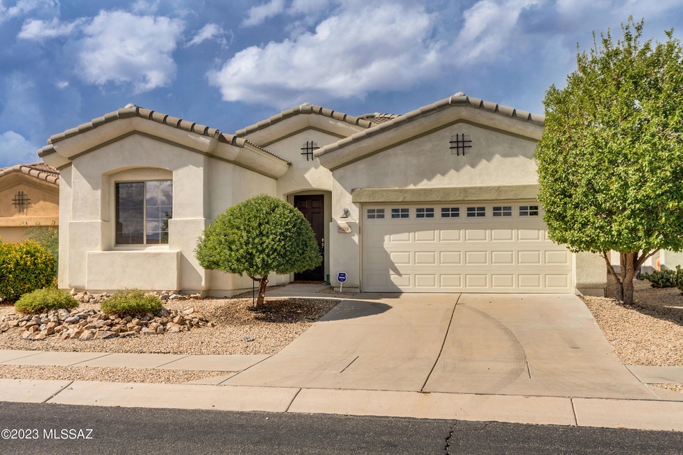 Welcome to 2201 N Avenida del Polen