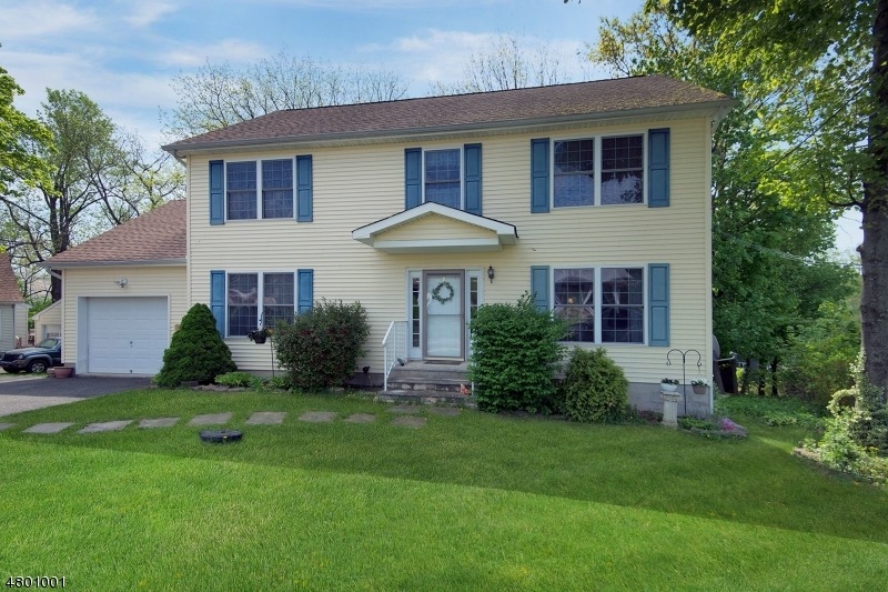 9 Hillside Ave, Netcong, NJ 07857 - photo 1