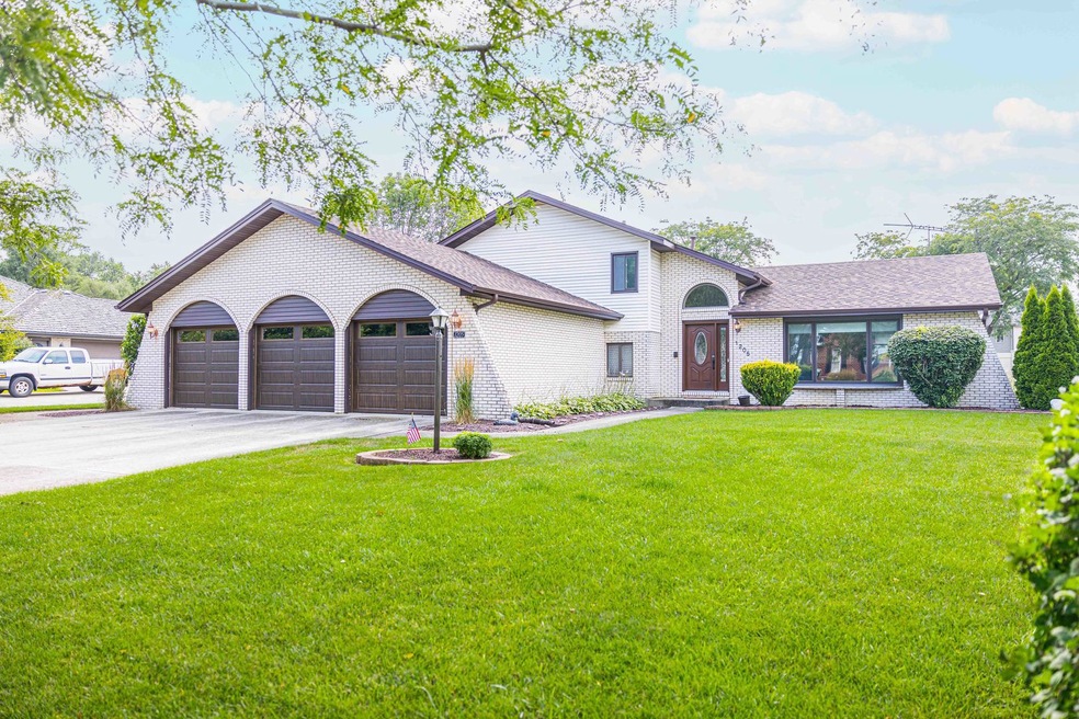 Sold $400,000 • Co-Listing Agent