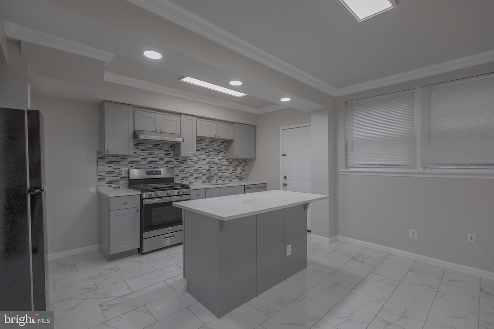 2636 S 73rd St, Philadelphia, PA 19153 - photo 1