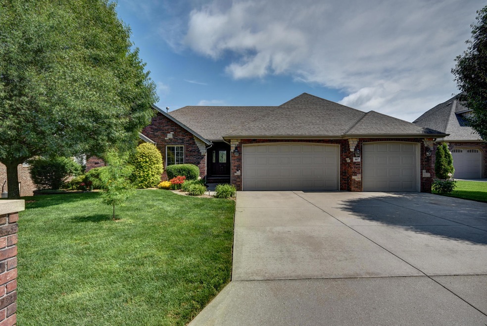 807 W Georgia St, Nixa, MO 65714 - photo 1