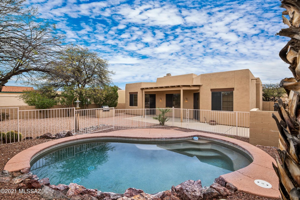 Back Yard w_Pool
