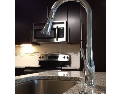 660 Ocean Ave unit 110, Revere, MA 02151 - photo 1