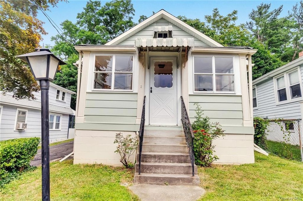 30 Hillcrest Ave, Ossining, NY 10562 - photo 1