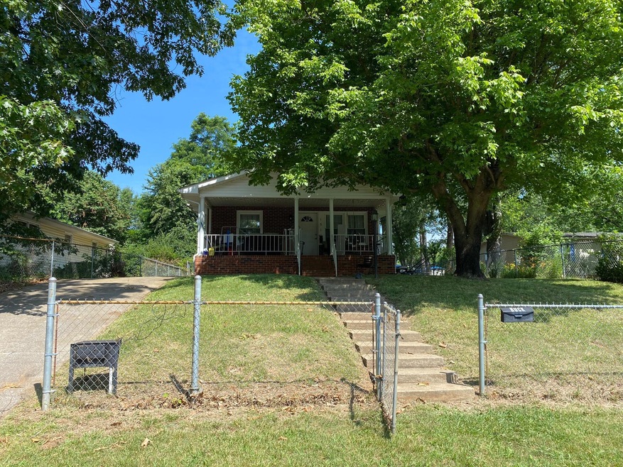 1511 E Chilhowie Ave, Johnson City, TN 37601 - photo 1