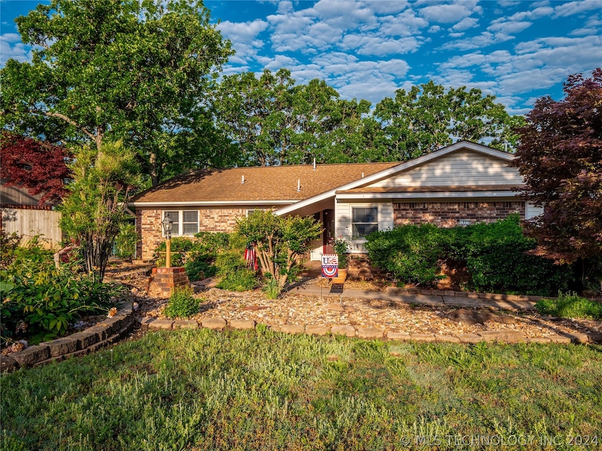 1805 Cardinal Ln, McAlester, OK 74501 - photo 1