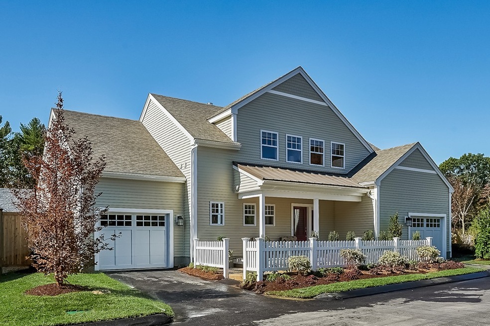 466 Chestnut St unit 1, Ashland, MA 01721 - photo 1