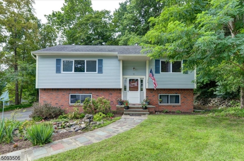 19 Mary St, Bloomingdale, NJ 07403 - photo 1