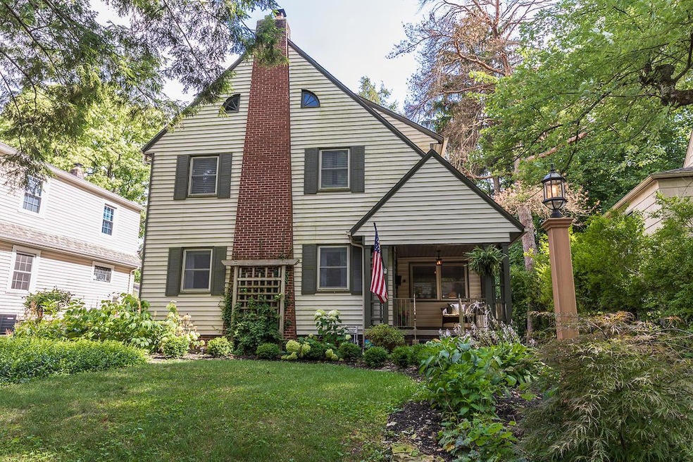 223 W Dunedin Rd, Columbus, OH 43214 - photo 1