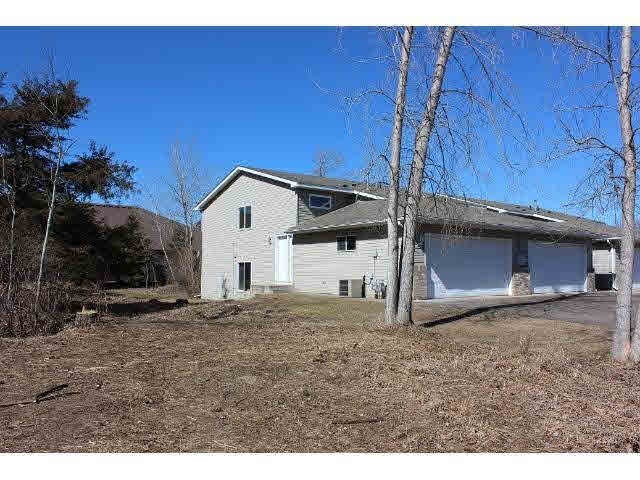 38624 Oakview Ave, North Branch, MN 55056 - photo 1