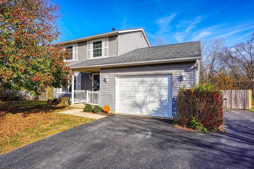 724 Cherryhurst Dr, Columbus, OH 43228 - photo 1