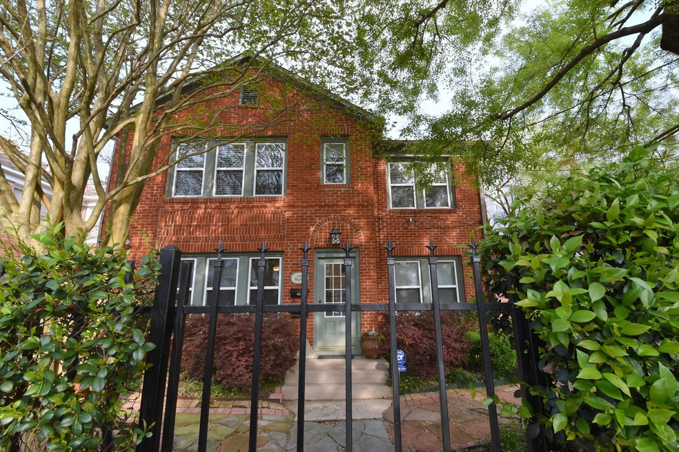 2501 Hazard St, Houston, TX 77019 - photo 1