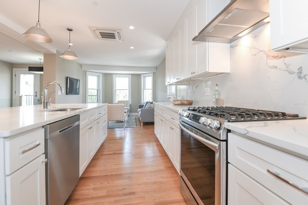 58 Neponset Ave unit 2, Dorchester, MA 02122 - photo 1