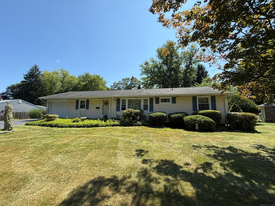 125 Curve Hill Rd, Cheshire, CT 06410 - photo 1