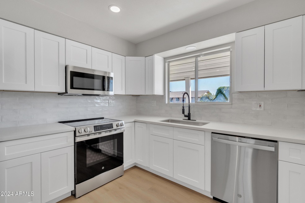 10128 W Andover Ave, Sun City, AZ 85351 - photo 1