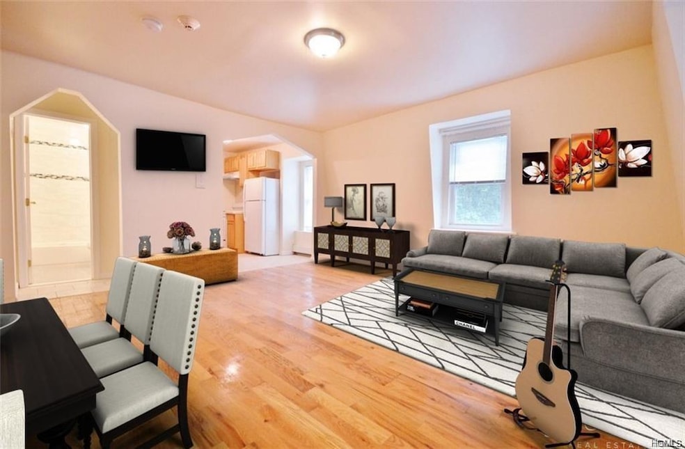 84 Ravine Ave unit 3, Yonkers, NY 10701 - photo 1