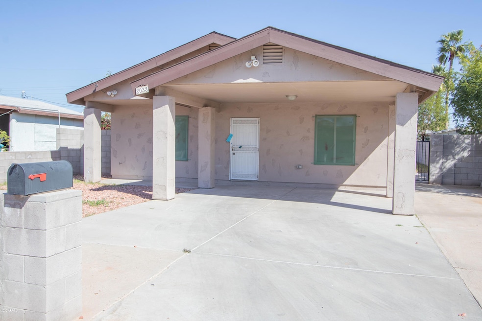 2033 N 17th Place, Phoenix, AZ 85006 - photo 1