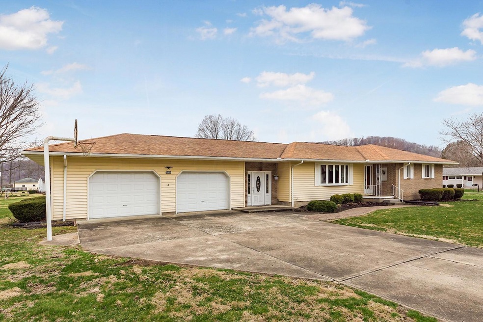 2465 Berne St SE, Lancaster, OH 43130 - photo 1