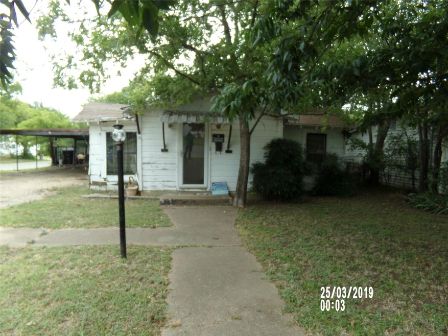 408 Erie St, Cleburne, TX 76031 - photo 1