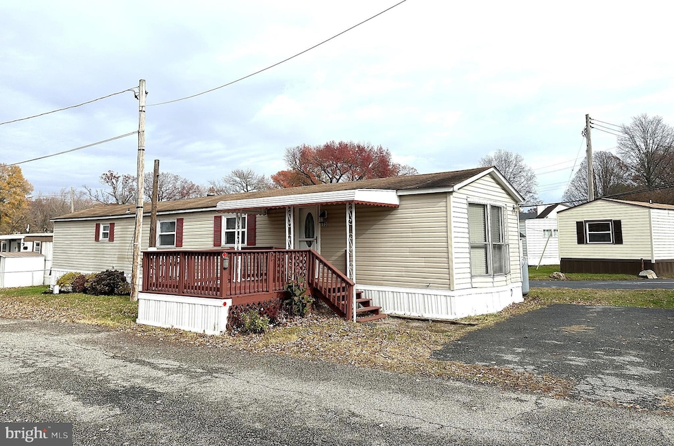 2400 Lincoln Ave unit 15, Baltimore, MD 21219 - photo 1