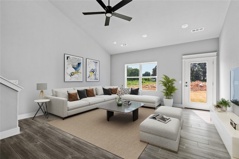 650 Sun Meadows Loop, Centerton, AR 72719 - photo 1