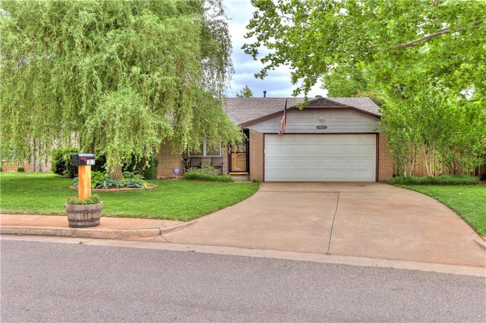 1012 Lapwing Rd, Edmond, OK 73003 - photo 1