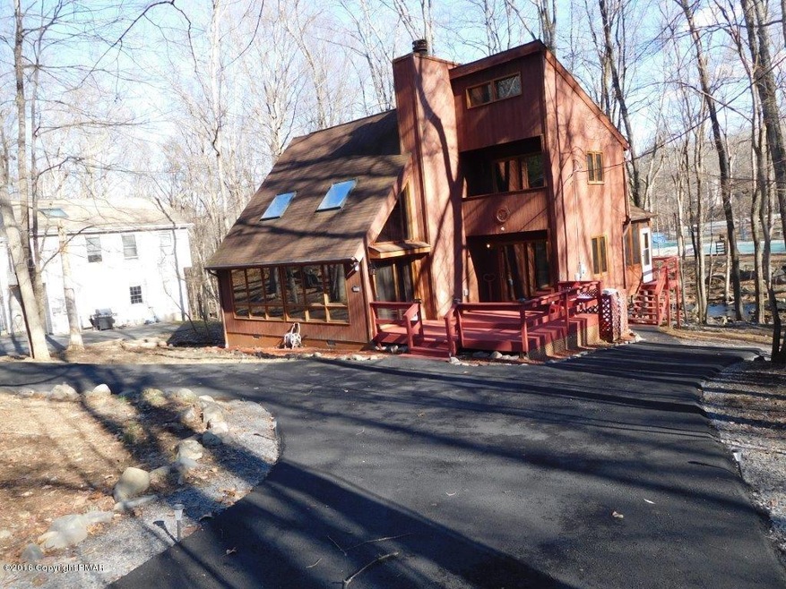 428 Somerset Dr, East Stroudsburg, PA 18301 - photo 1