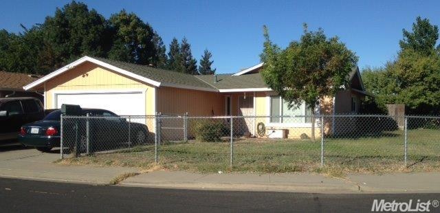 1007 Janet Ln, Manteca, CA 95337 - photo 1