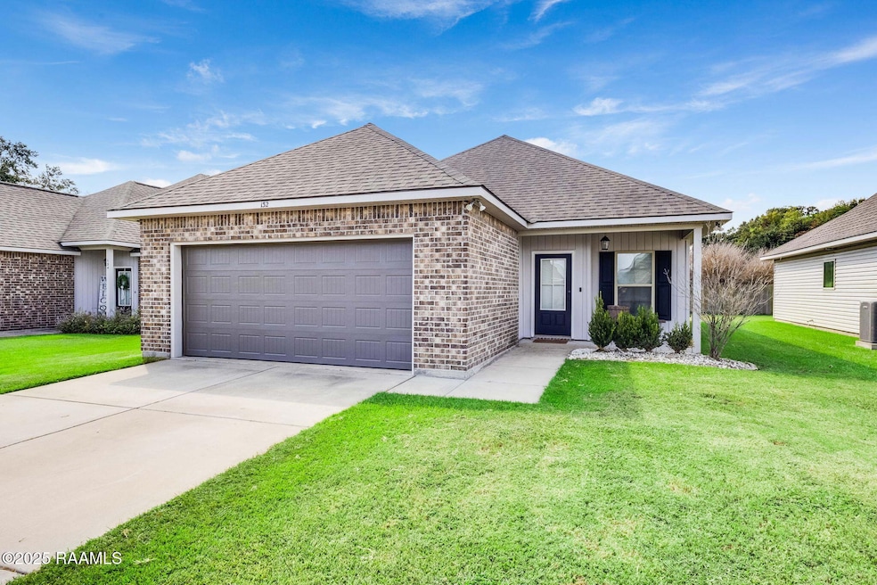 1-web-or-mls-132 Springsteen Ln-18