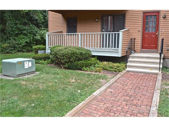 405 Glendale Ave unit A4, Bridgeport, CT 06606 - photo 1