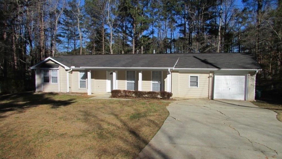 5938 Bobbin Ct, Lithonia, GA 30058 - photo 1